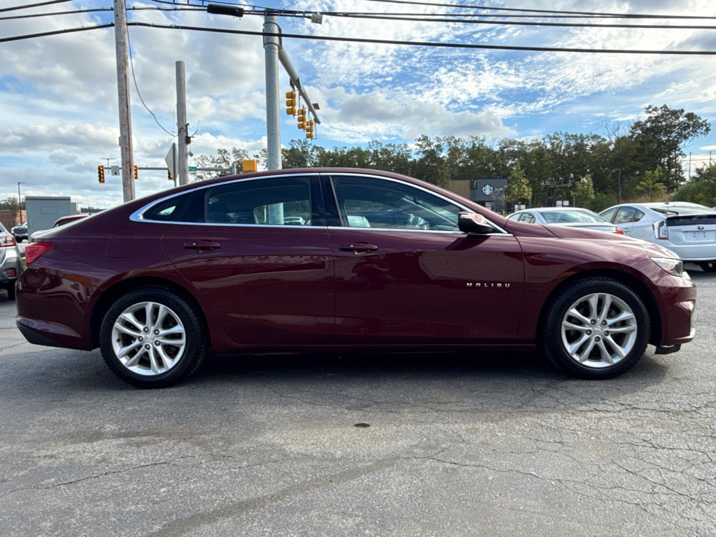2016 Chevrolet Malibu Image 6