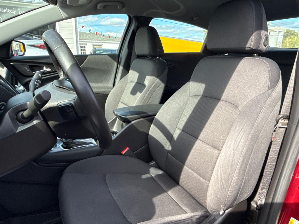 2016 Chevrolet Malibu Image 19
