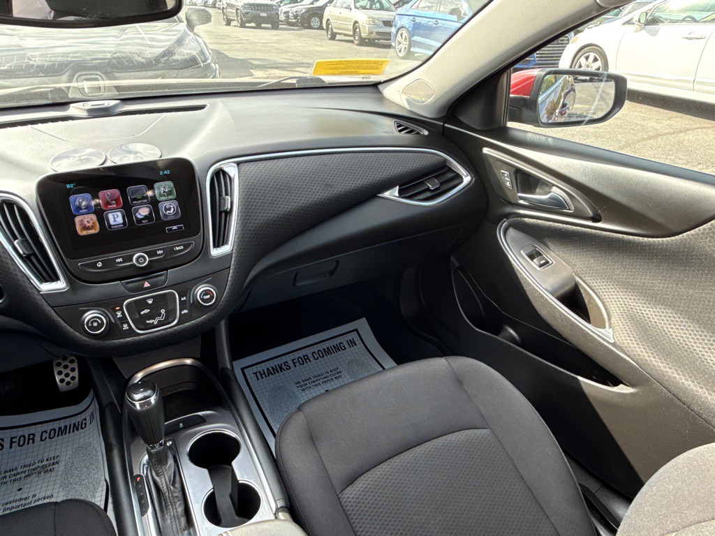 2016 Chevrolet Malibu Image 33