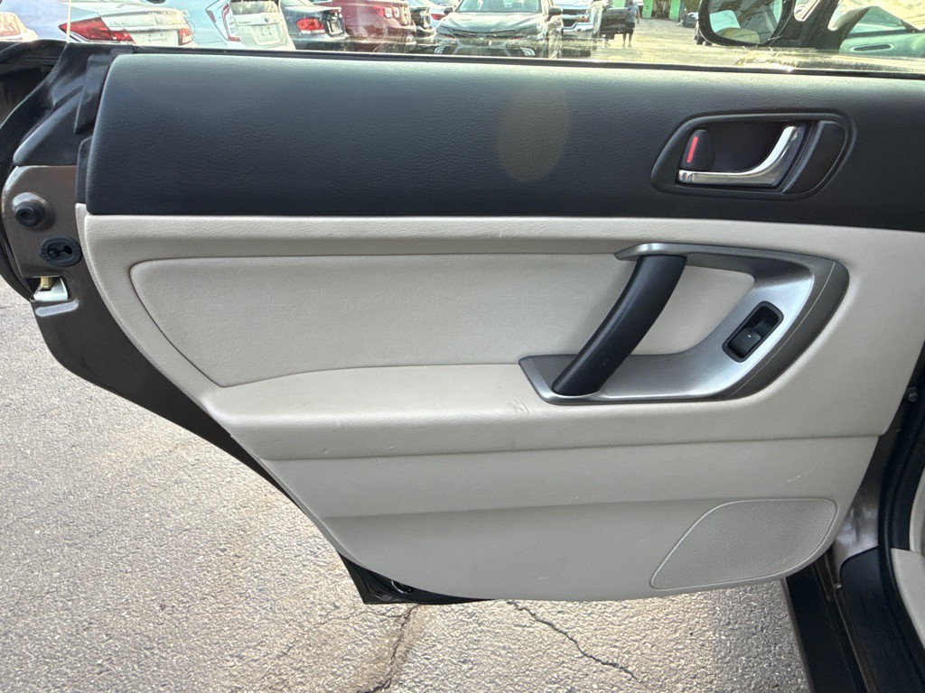 2008 Subaru Outback Image 17