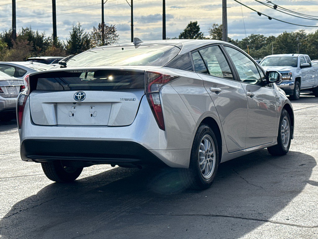 2016 Toyota Prius Image 5