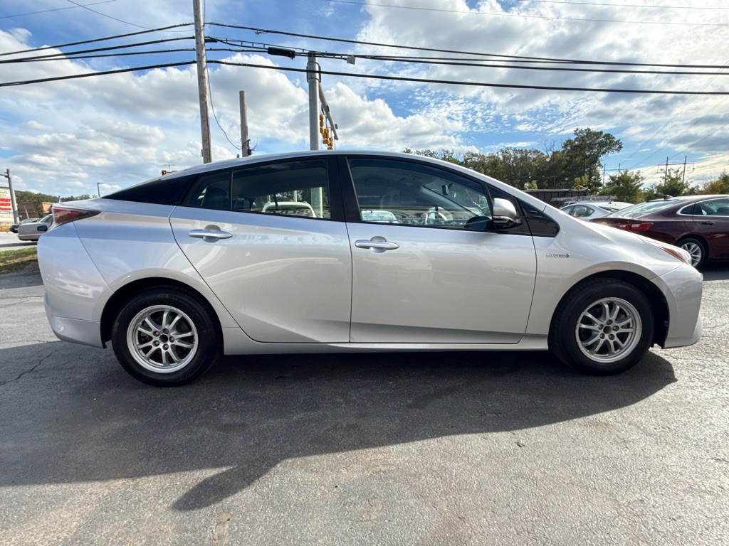 2016 Toyota Prius Image 6