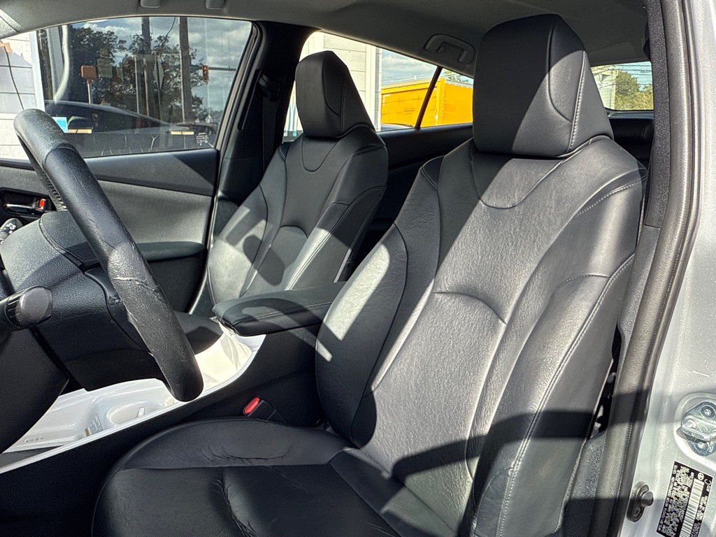 2016 Toyota Prius Image 17