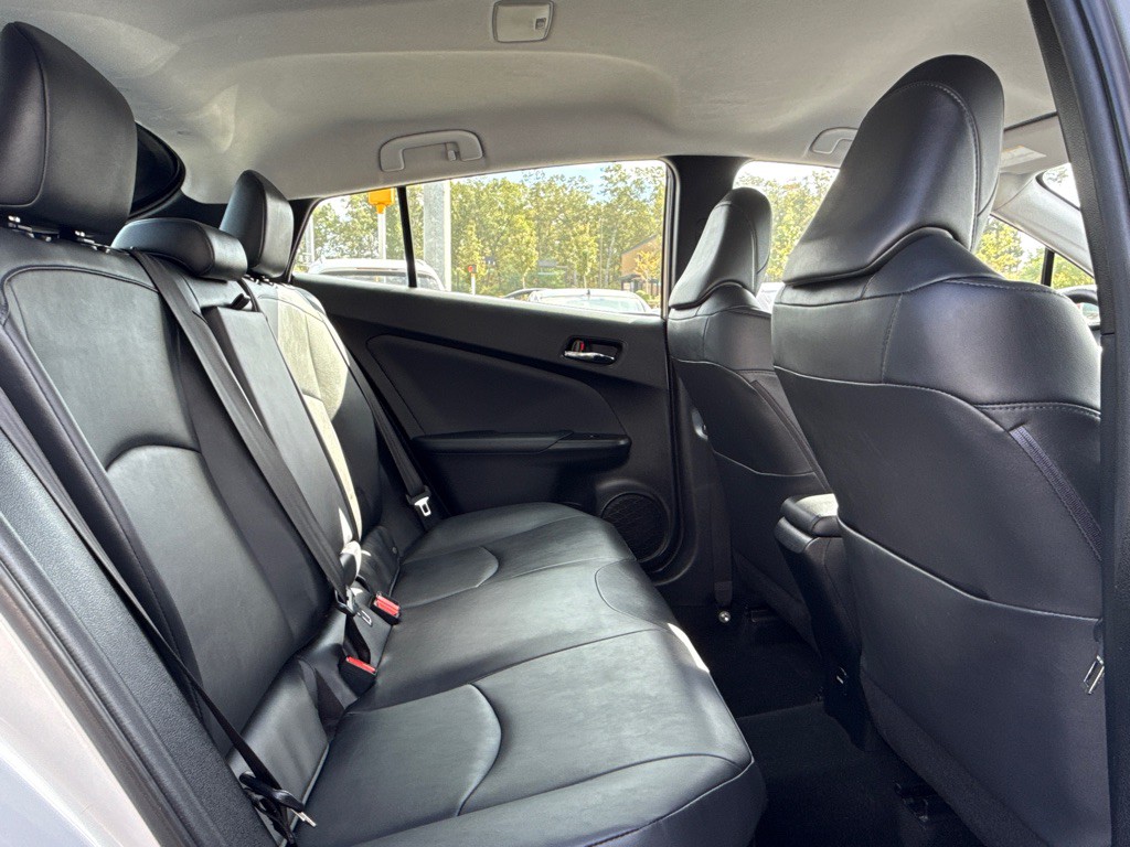 2016 Toyota Prius Image 27