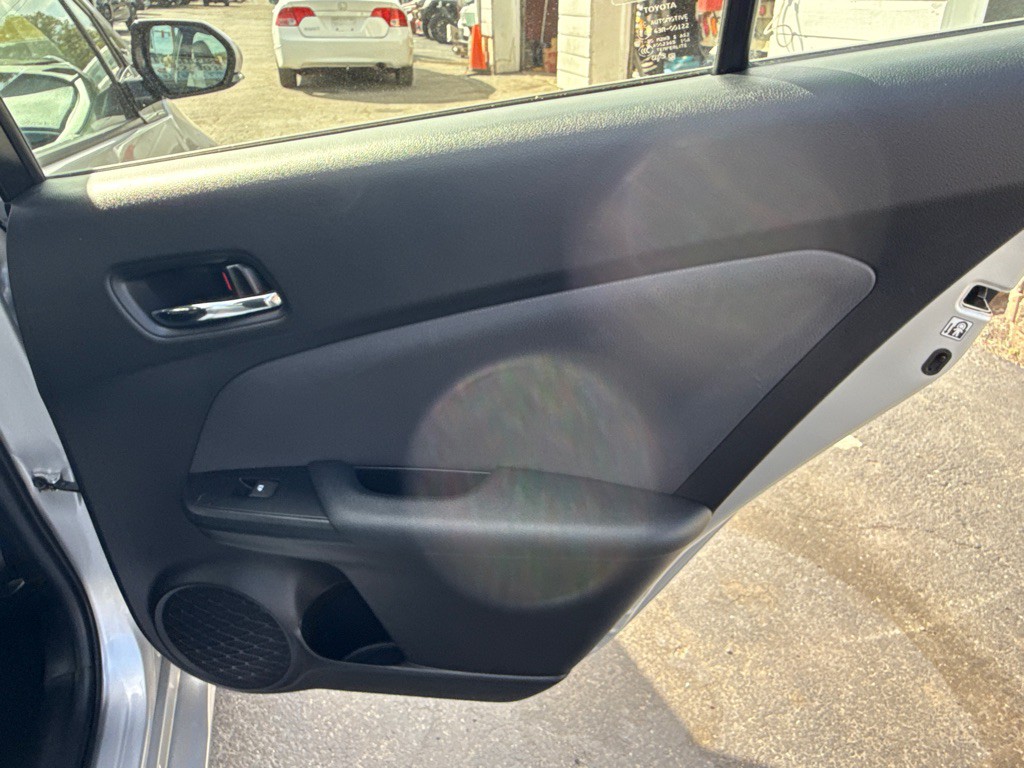 2016 Toyota Prius Image 28