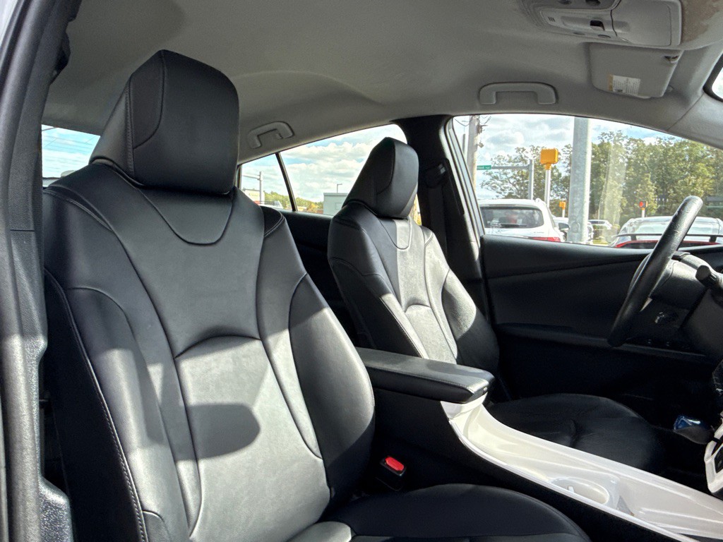 2016 Toyota Prius Image 30
