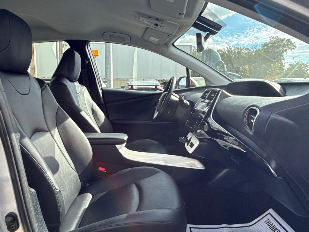 2016 Toyota Prius Image 31