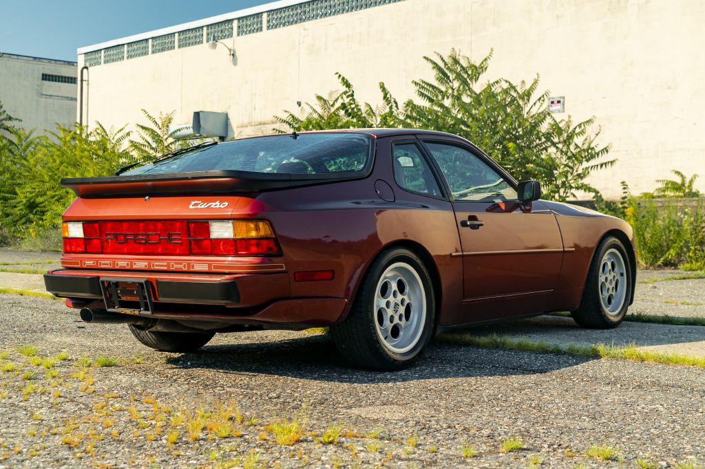 1986 Porsche 944 Image 8