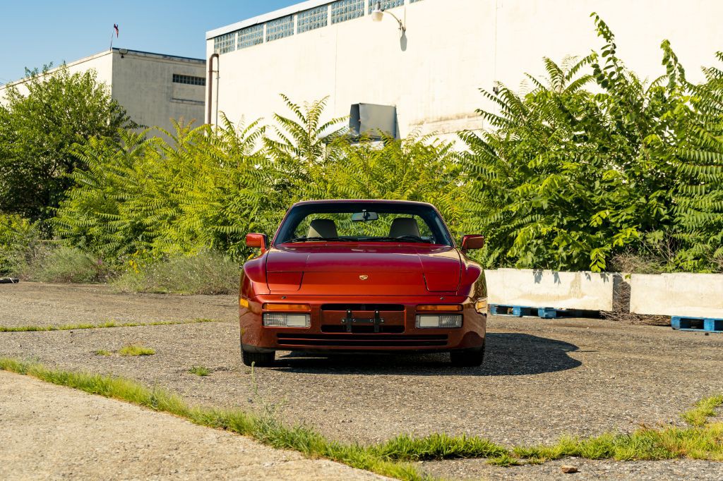 1986 Porsche 944 Image 11