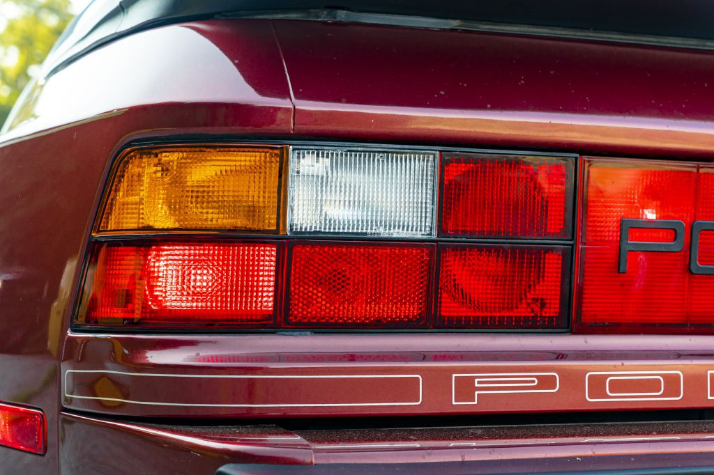 1986 Porsche 944 Image 30
