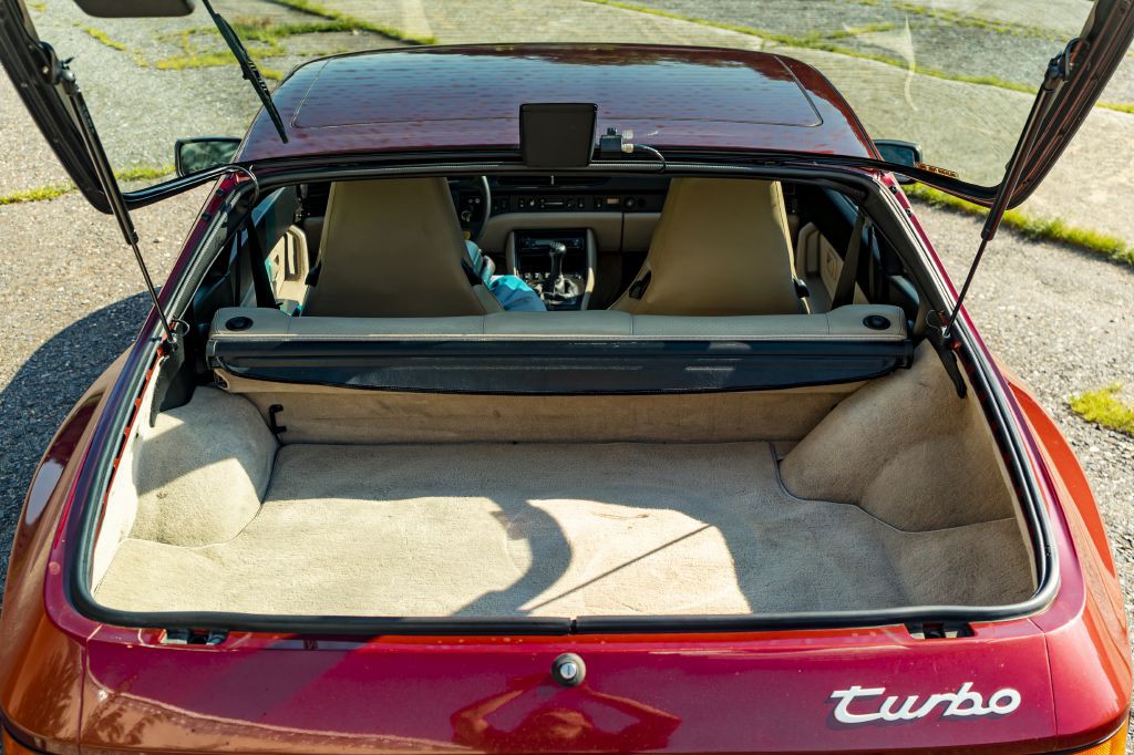 1986 Porsche 944 Image 33