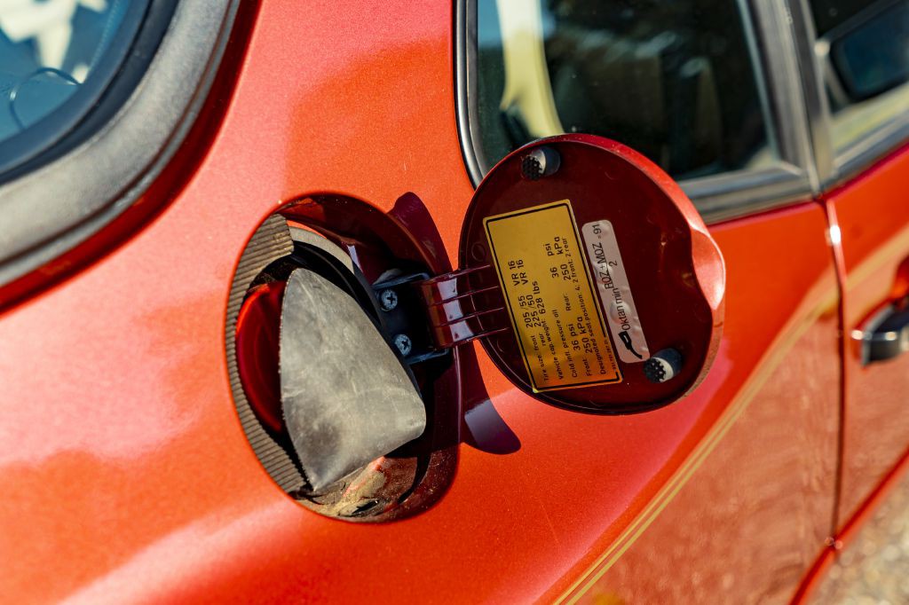 1986 Porsche 944 Image 38