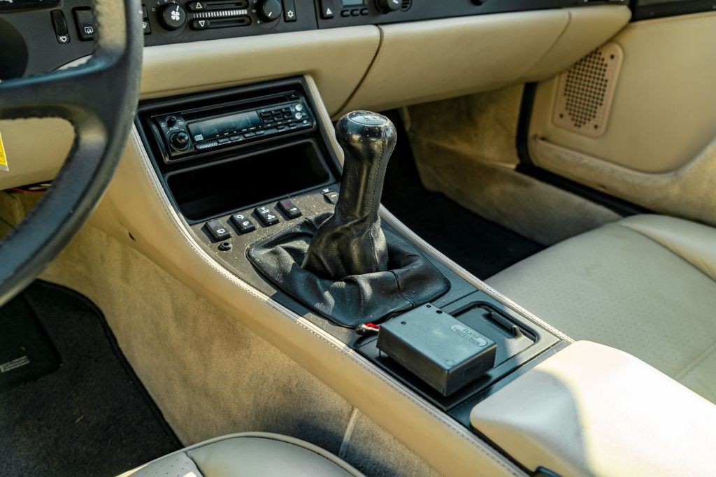 1986 Porsche 944 Image 64