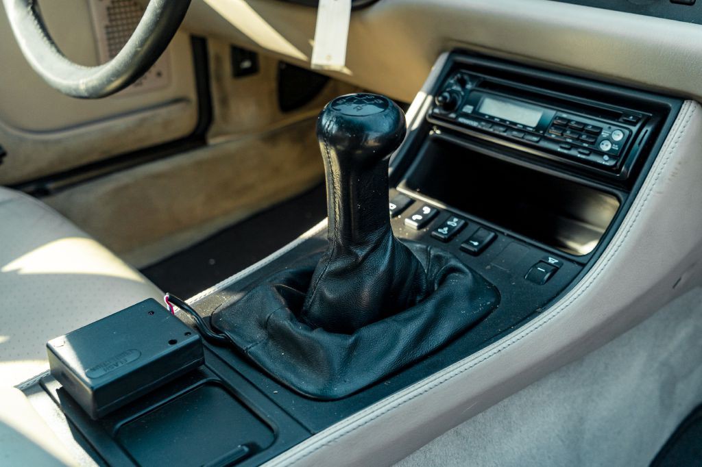 1986 Porsche 944 Image 66