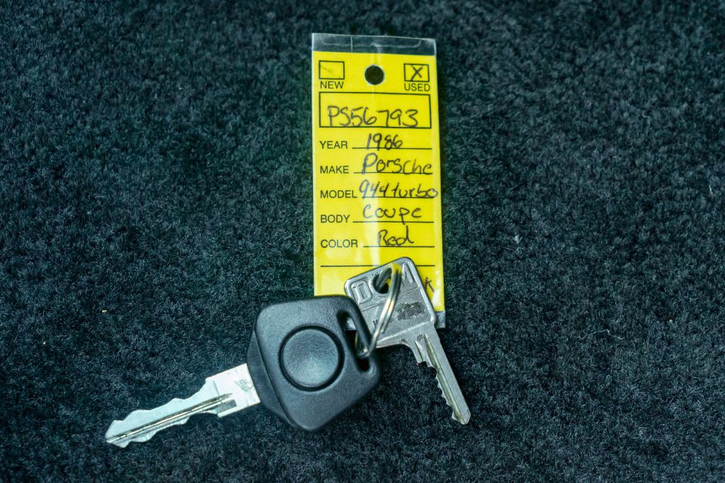 1986 Porsche 944 Image 96