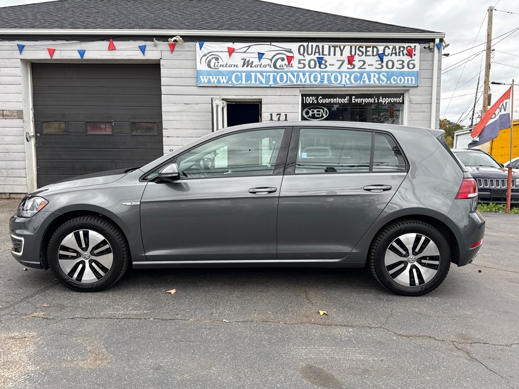 2019 Volkswagen Golf Image 2