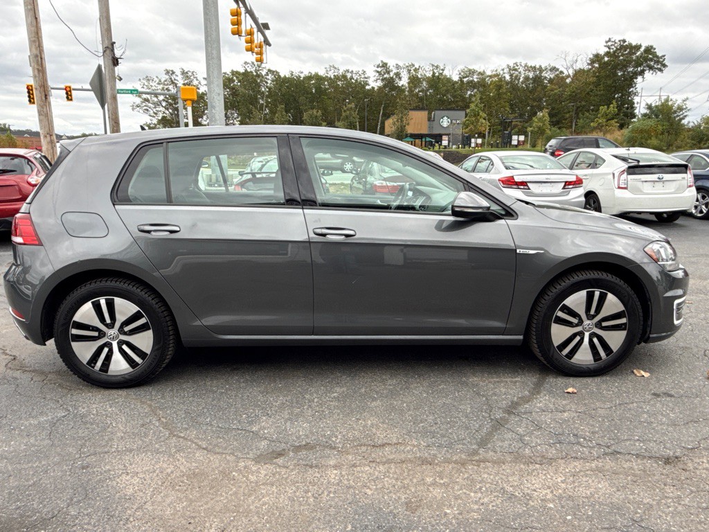 2019 Volkswagen Golf Image 6