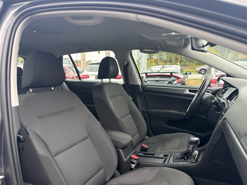 2019 Volkswagen Golf Image 12