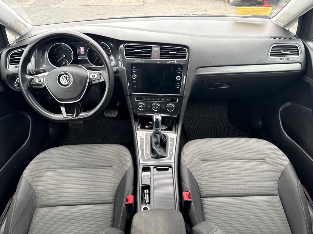 2019 Volkswagen Golf Image 19