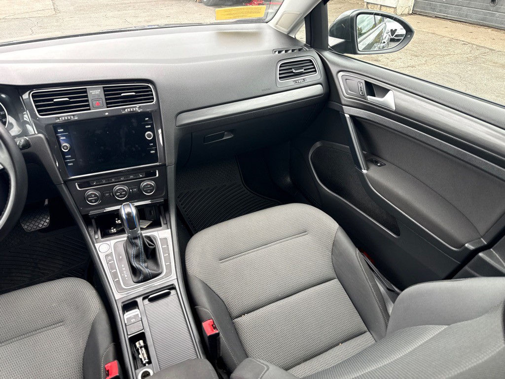 2019 Volkswagen Golf Image 20