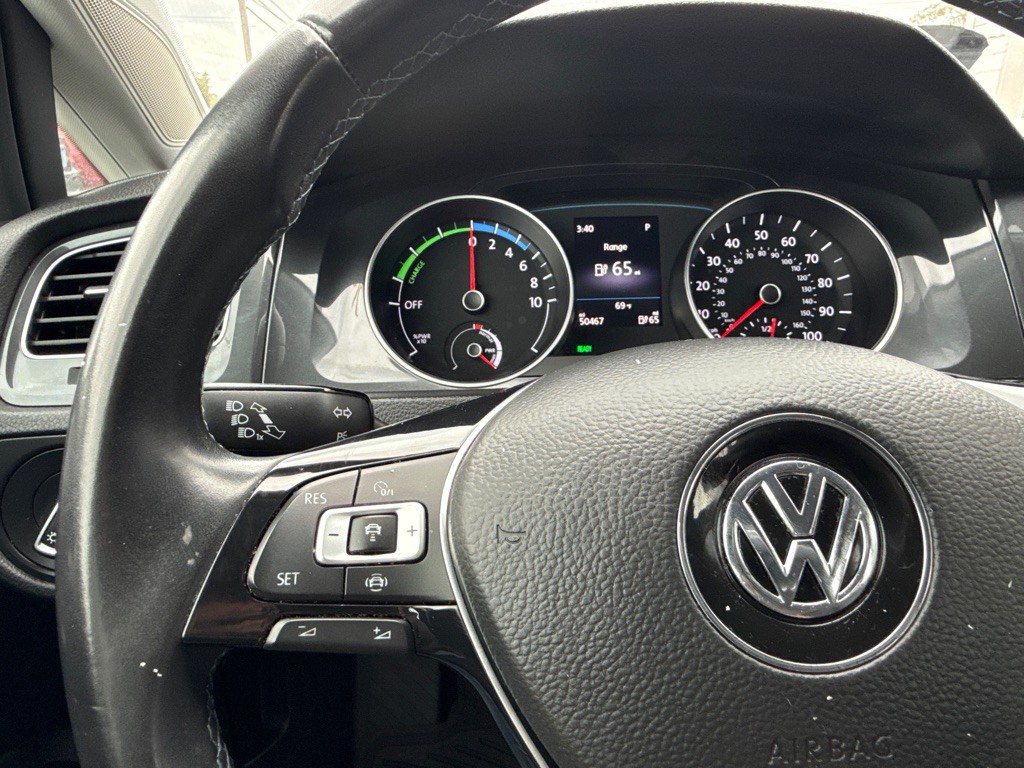 2019 Volkswagen Golf Image 24