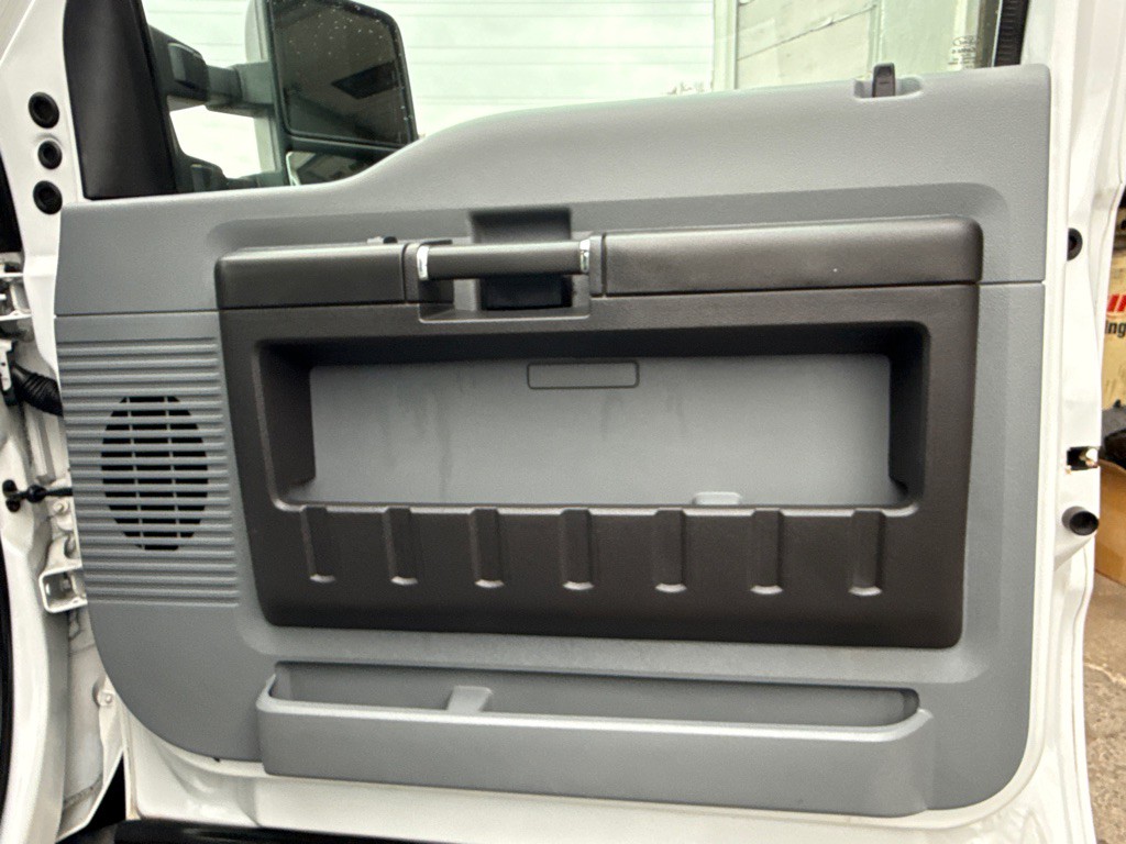 2015 Ford F-350 Image 15