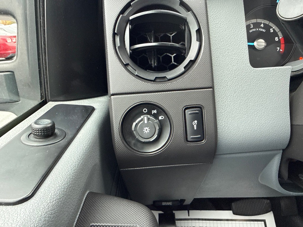 2015 Ford F-350 Image 21
