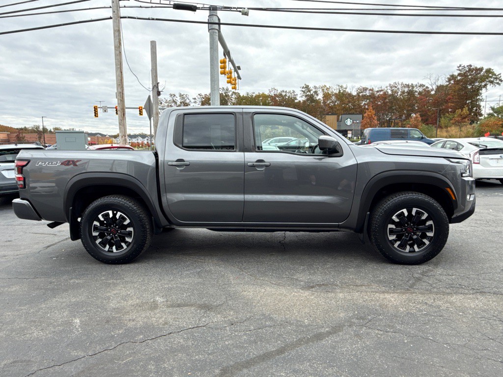 2022 Nissan Frontier Image 6