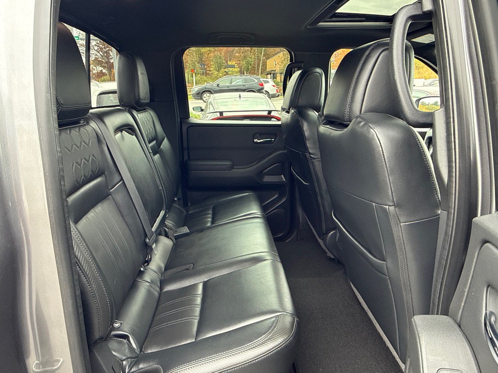 2022 Nissan Frontier Image 14