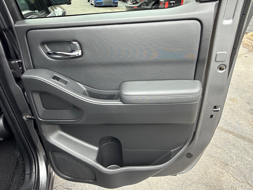 2022 Nissan Frontier Image 25