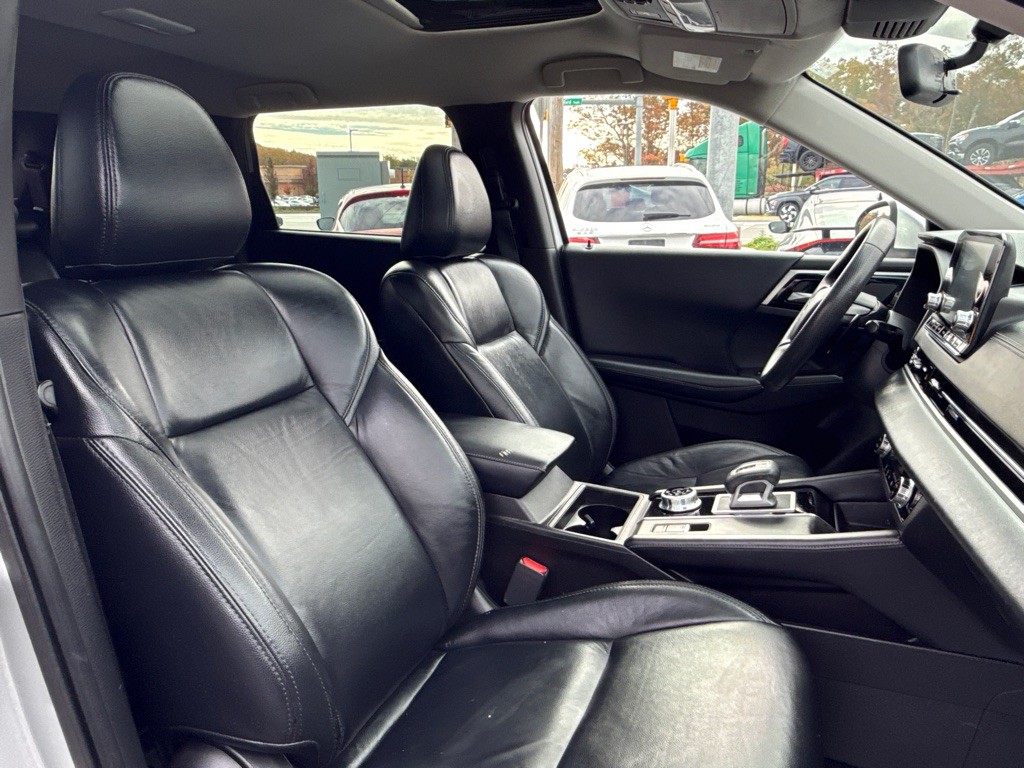 2022 Mitsubishi Outlander Image 11