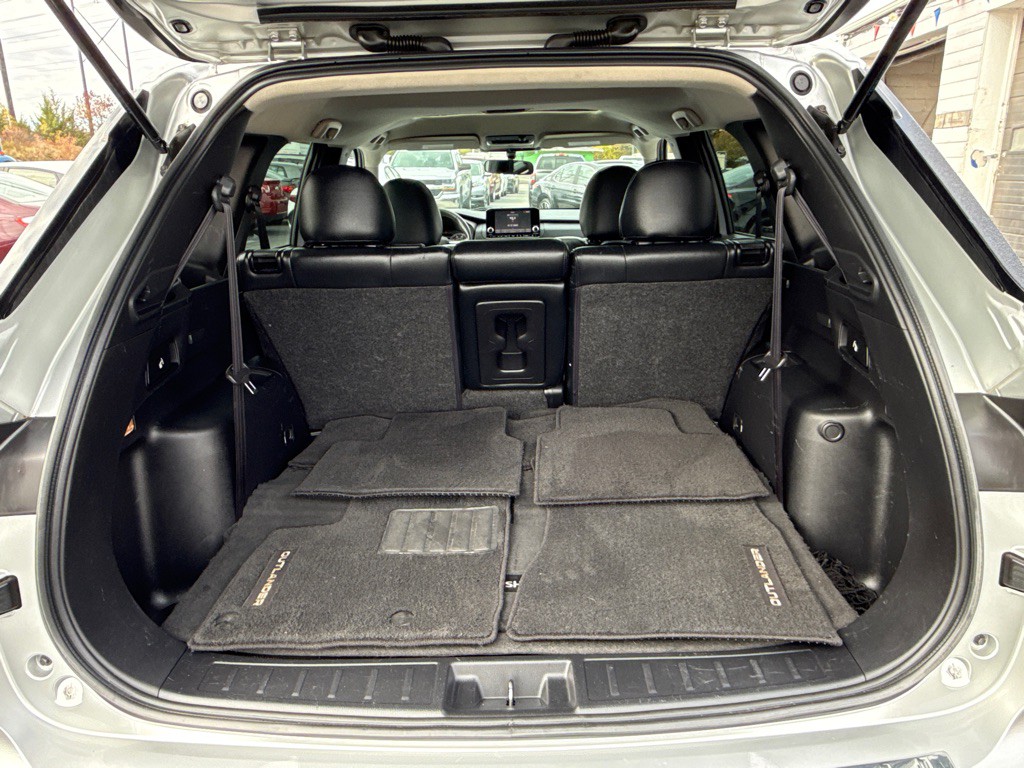2022 Mitsubishi Outlander Image 25