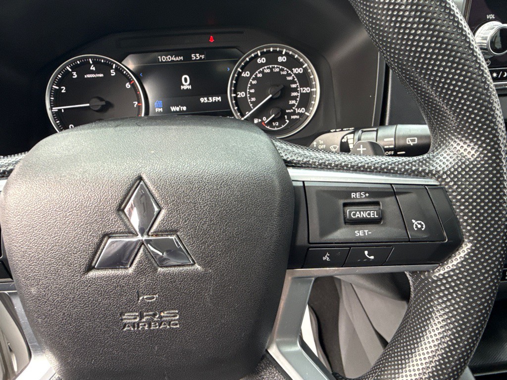 2022 Mitsubishi Outlander Image 32