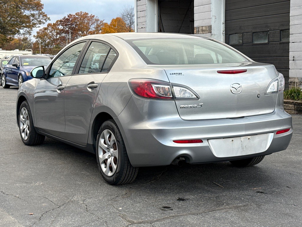 2013 Mazda Mazda3 Image 3