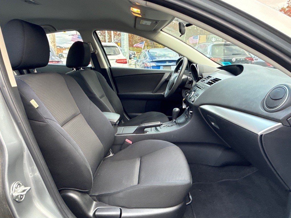 2013 Mazda Mazda3 Image 12