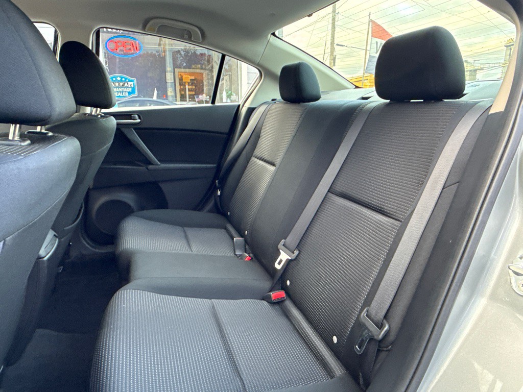 2013 Mazda Mazda3 Image 17