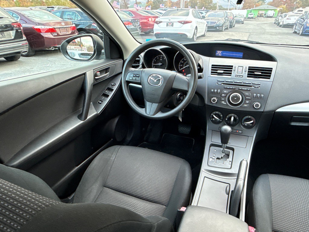 2013 Mazda Mazda3 Image 19