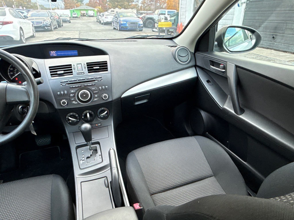 2013 Mazda Mazda3 Image 21