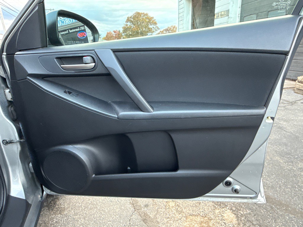 2013 Mazda Mazda3 Image 22