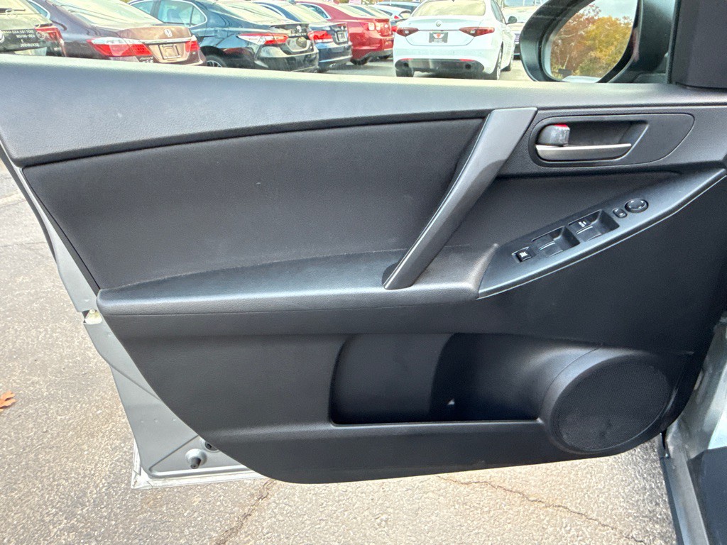 2013 Mazda Mazda3 Image 25