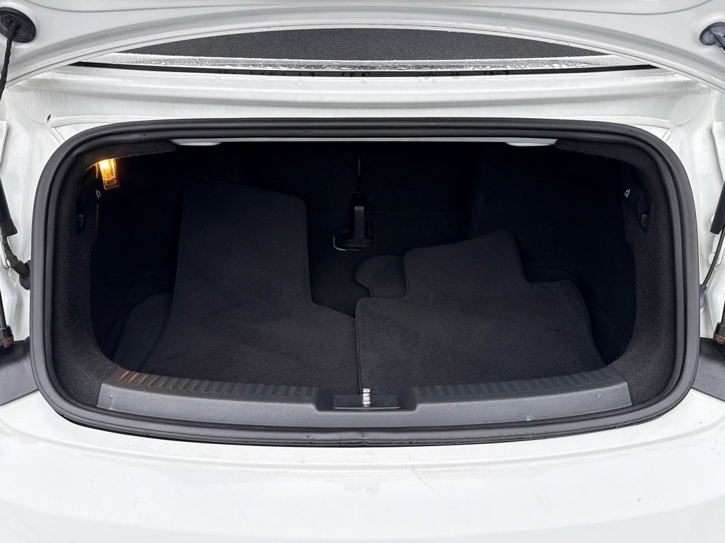 2015 Volkswagen Beetle Image 19