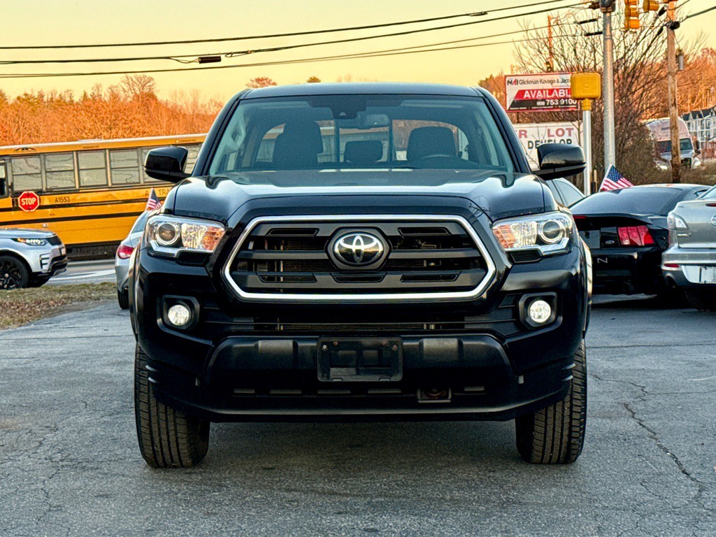 2018 Toyota Tacoma Image 8