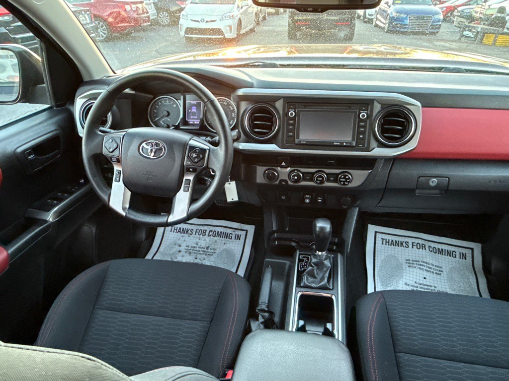 2018 Toyota Tacoma Image 15
