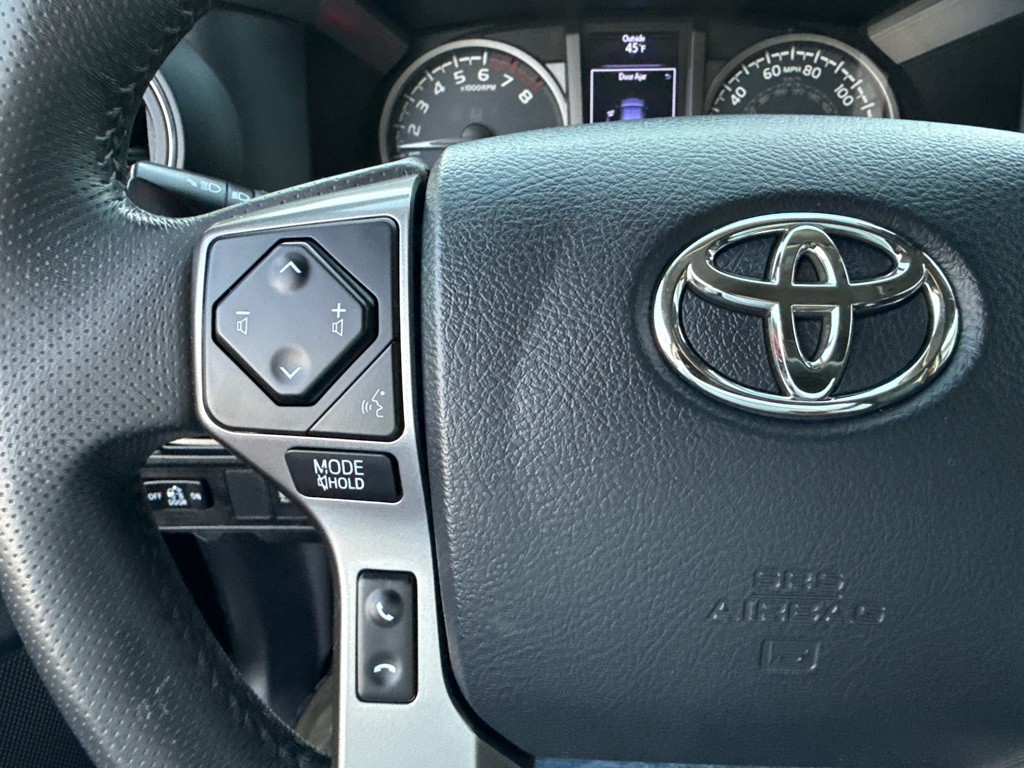 2018 Toyota Tacoma Image 25