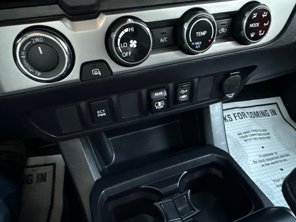 2018 Toyota Tacoma Image 31