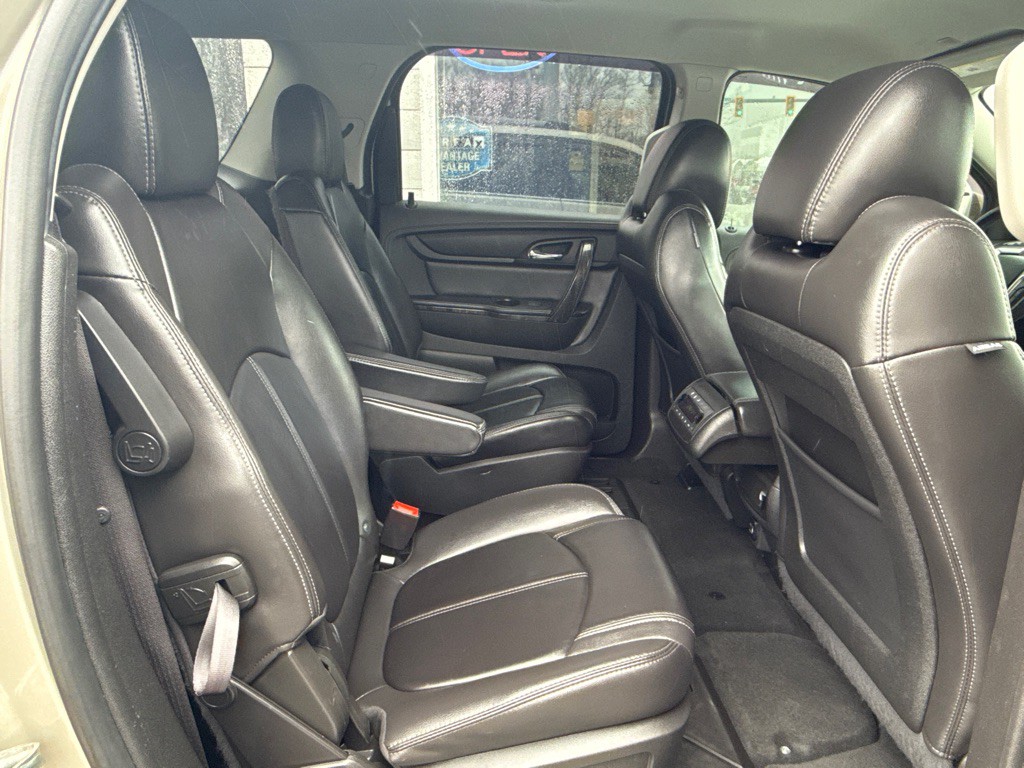 2017 GMC Acadia Image 14