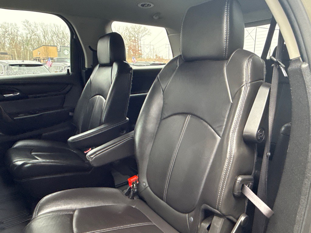 2017 GMC Acadia Image 16