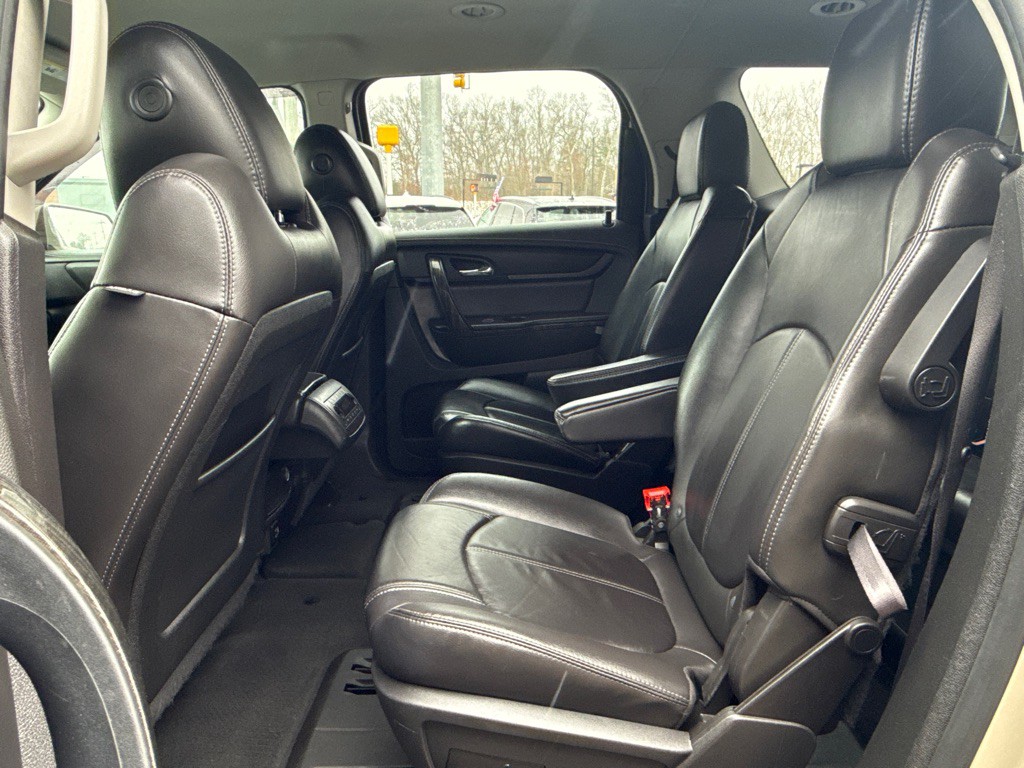 2017 GMC Acadia Image 17