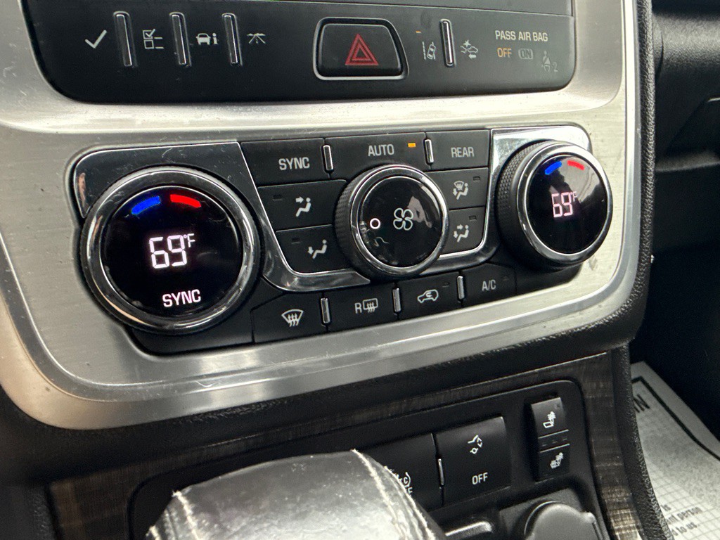 2017 GMC Acadia Image 24