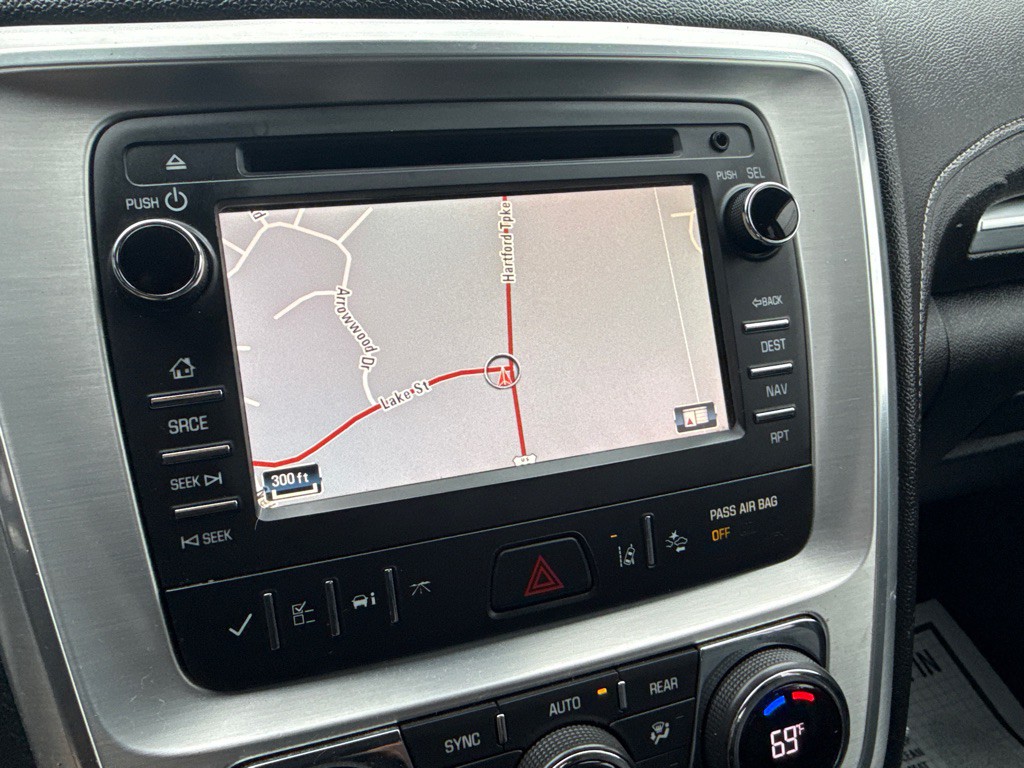 2017 GMC Acadia Image 25